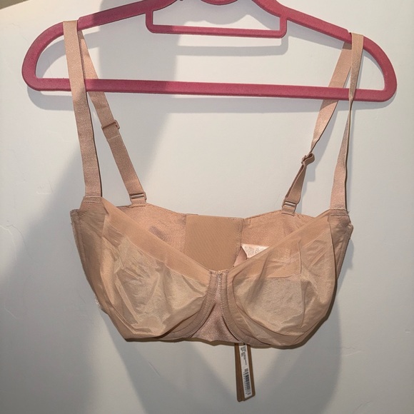SKIMS Women's Nude Bra - Picture 3 of 5